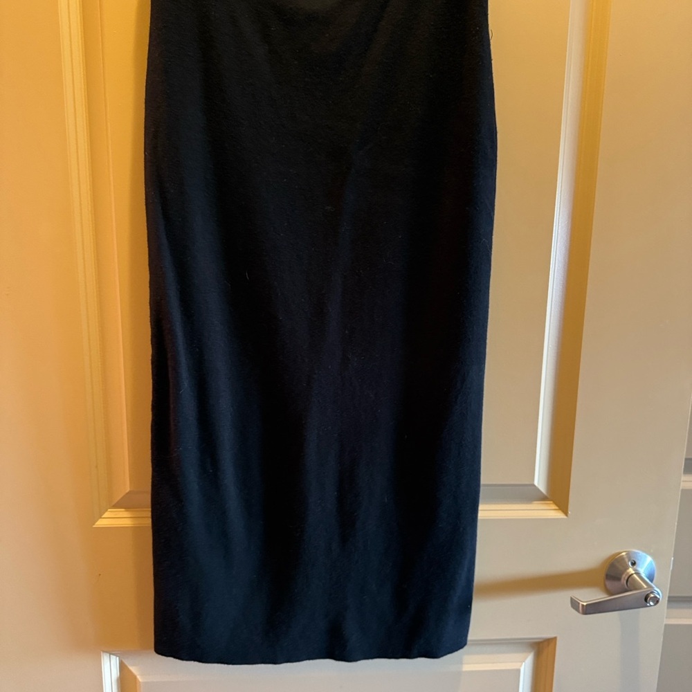 Max Studio Classic Black Midi Skirt